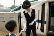 新幹線の車掌の行動、中国ネットで大絶賛＝「文明の最高峰」「中国にはこんなのない」