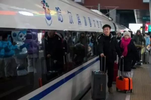 黒竜江省で初の「ハルビン氷雪大世界」テーマ高速鉄道が運行スタート―中国