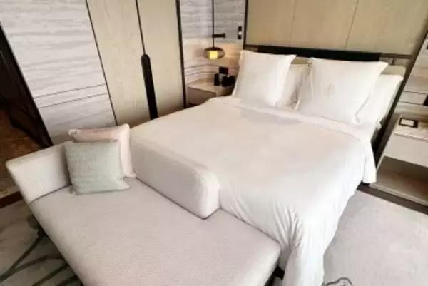 同じホテルに3年間宿泊し続けた女性、従業員に「面倒くさい」と言われ激怒―中国