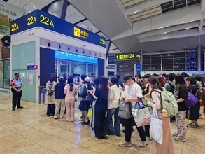 コンサートを楽しんだファンたちがとんぼ返りできる高速列車が話題に―中国