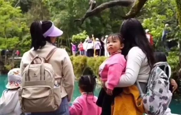 「多くの地域で春休み始まる、親子旅行や探究型学習旅行が人気―中国」の画像