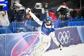 中国代表・谷愛凌、外国記者の「ばかげた」質問に不満―中国メディア