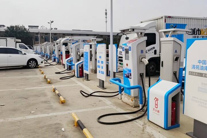 今年の春節に「ガソリン車かEVか」の論争が起きなかったのはなぜか―中国メディア