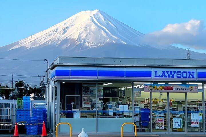 マナー違反の観光客が殺到した富士山絶景スポットに目隠し幕設置へ＝韓国ネットに反省の声
