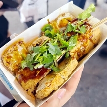 台湾女性、自宅近くの臭豆腐店からの強烈な臭気で抜毛症に―中国メディア