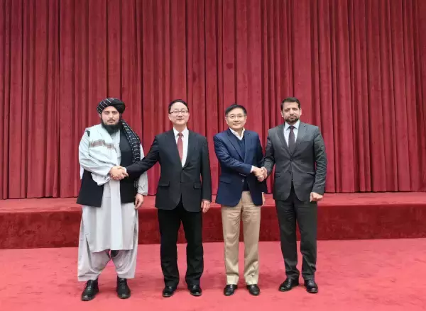 中国・アフガニスタン・パキスタンが非公式会合、中国外交部アジア司長など出席