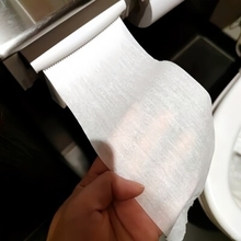 日本のトイレットペーパーはなぜ透けるほど薄いのか―香港メディア