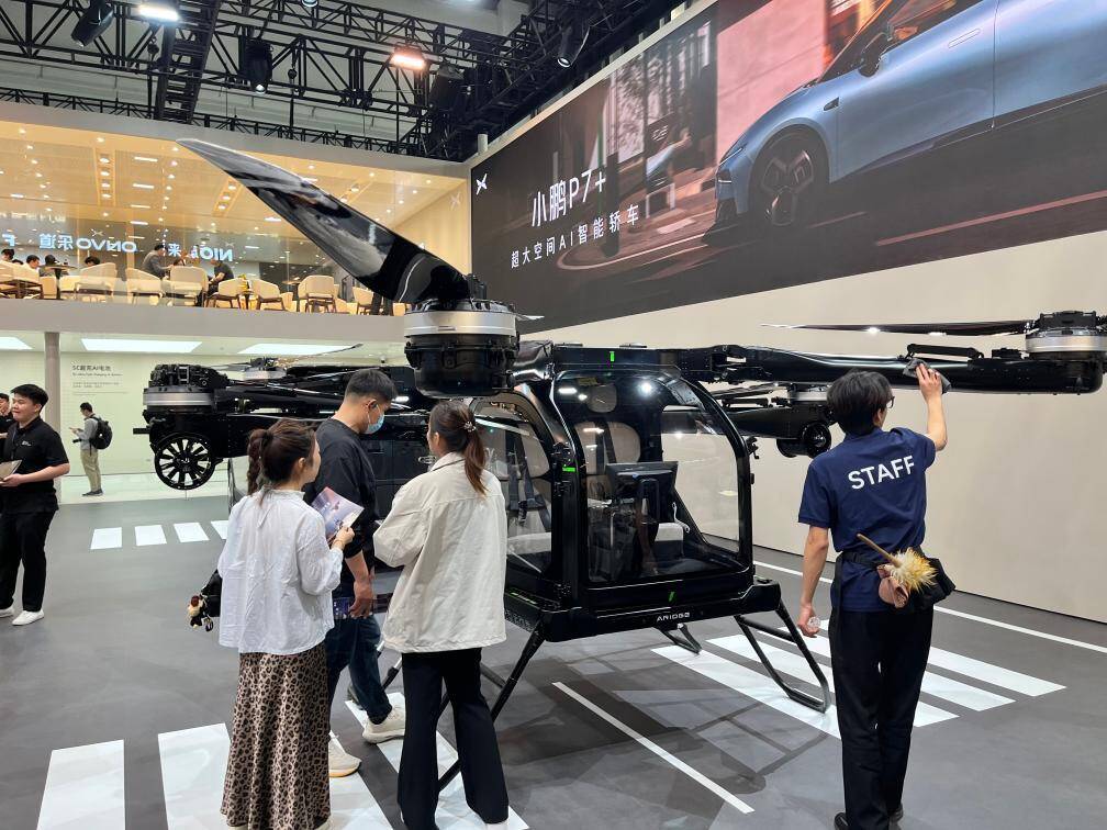 「ガソリン自動車」から「空飛ぶクルマ」へ？北京モーターショーに見る交通革命