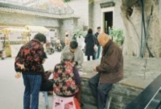 生涯における要介護期間は女性の方が長い―最新研究結果