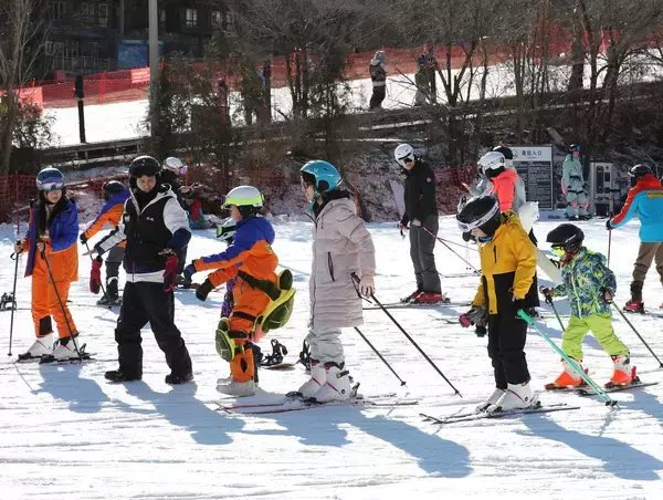 中国で氷雪観光・レジャーを楽しむ人数が延べ3億6000万人に達する見通し