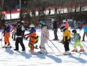 中国で氷雪観光・レジャーを楽しむ人数が延べ3億6000万人に達する見通し