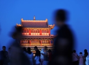 没入型ナイトツアーが嘉峪関関城の文化観光の目玉に―中国