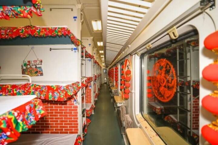 中国東北エリアの民家の気分を味わえる「雪国列車」が運行―黒竜江省