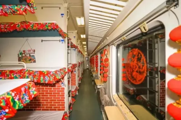 「中国東北エリアの民家の気分を味わえる「雪国列車」が運行―黒竜江省」の画像