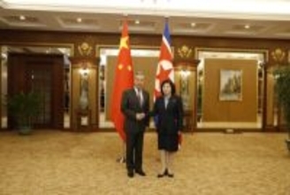 訪朝した中国の王毅外交部長、平壌市内で崔善姫外相と会談