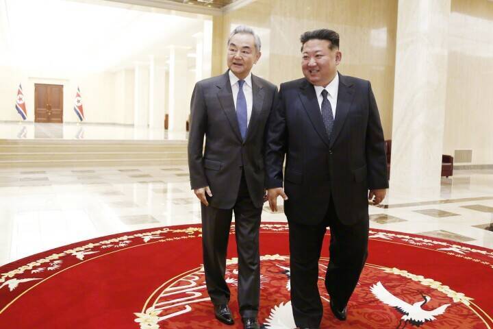 朝鮮の最高指導者・金正恩氏 王毅外交部長と会見