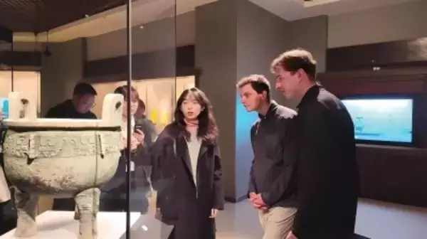 518日かけ1万キロ超を踏破、上海到着の2人が「したくなったこと」とは―仏メディア