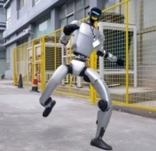 宇樹科技、中国初の直営店が北京王府井にオープン