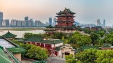 中国の古典を暗唱して入場無料になった男性、実は日本人と分かり周囲は驚き―中国メディア