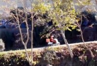 中国で最後に道路が開通した県でただ一人のフードデリバリー配達員―中国メディア