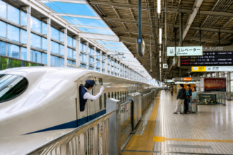 中国高速鉄道は日本の新幹線に敵わないのか？中国ネット「新幹線の完勝」「両者で違うのは…」