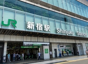新宿駅に巨大まんが広告が出現、中国ネット「日本人の発想すごい！天才すぎる」