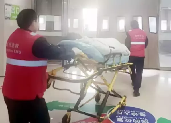腹痛で緊急搬送された女性、本人もビックリの妊娠判明、23分後に出産―中国