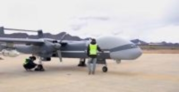 チベット高原で大型ドローンによる人工降雨を実施―中国