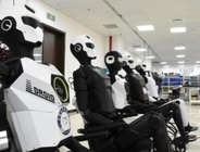 「エンボディドAIロボット」実験室でトレーニングテスト―中国