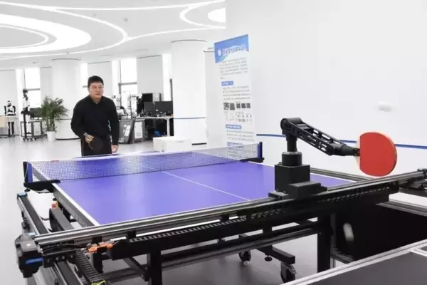 「「エンボディドAIロボット」実験室でトレーニングテスト―中国」の画像