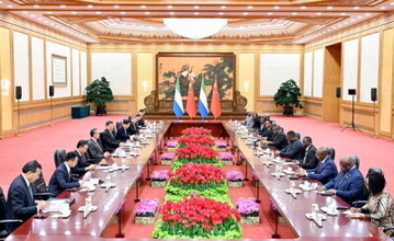 中国とシエラレオネ、包括的戦略協力パートナーシップの深化に関する共同声明を発表