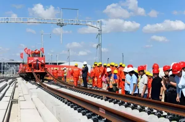 「津濰高速鉄道が本格的なレール敷設段階に―中国」の画像