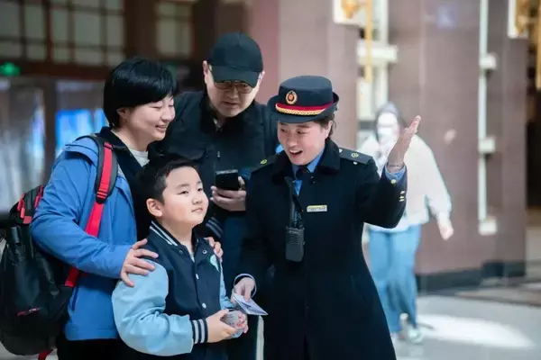 清明節連休中の4月4日、鉄道の1日旅客数が2212．3万人で過去最多―中国