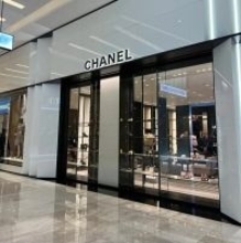 中国でシャネルの新作サンダルが話題、30年前のフェイ・ウォンのハイヒールに再注目