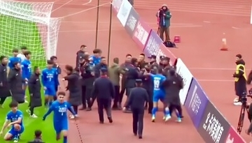 ＜サッカー＞選手が審判の頭を殴打、5年間出場停止に―中国