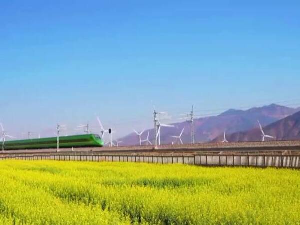 チベット観光列車が運行再開―中国