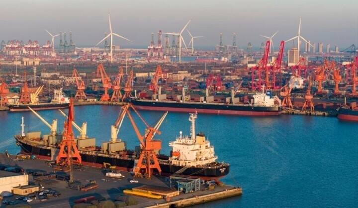 「幸先良いスタート」を切るべく活気づく港湾作業―天津市