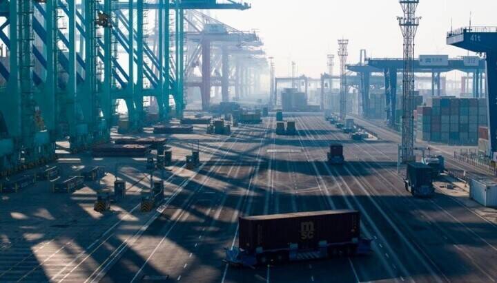 「幸先良いスタート」を切るべく活気づく港湾作業―天津市