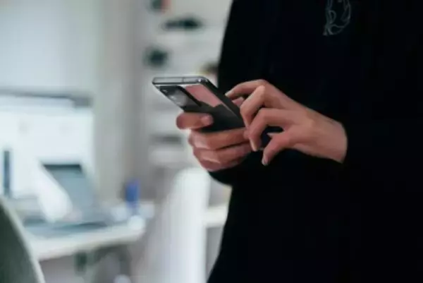 中国人の電話利用、1日平均8．7分に減少