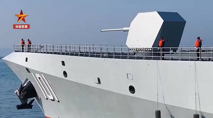 今年初、1万トン級駆逐艦4隻が一斉に海上訓練―中国