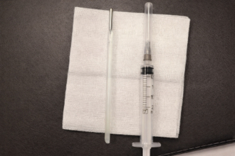 腹痛で病院に駆け込んだ男性、腸内から水銀体温計―中国