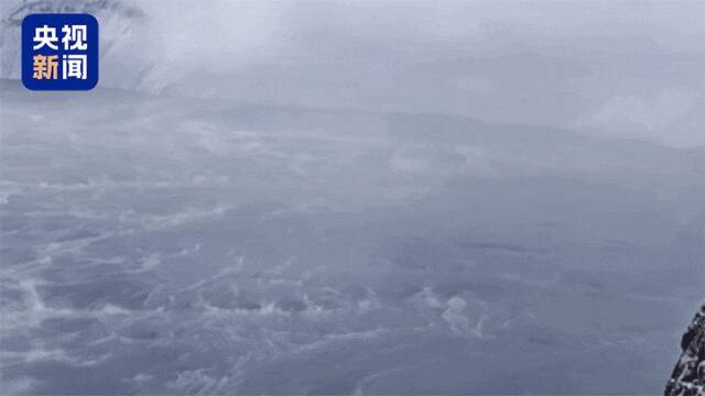 長白山の湖「天池」の水が沸騰！？―中国メディア