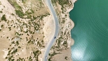 「最も美しい天山の道路」と呼ばれる独庫公路が通行再開―中国