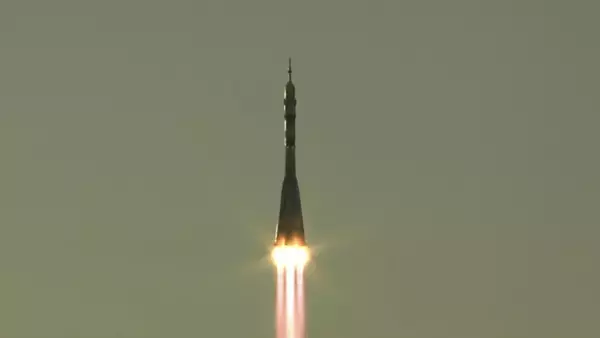 ロシア宇宙船がロ米の宇宙飛行士を乗せISSへ、クルー交代ミッション