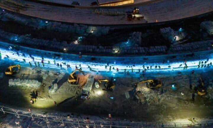 ハルビン氷雪大世界「スーパーアイススライダー」の建設進む―中国