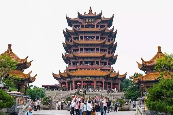 「教科書に沿った旅行」が中国の夏休み旅行の新トレンドに