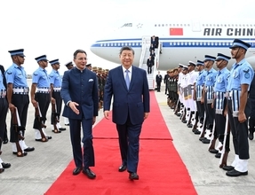 習主席がニューデリーに到着　BRICS首脳会議に出席へ