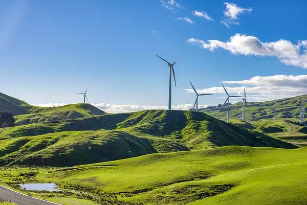 中国の風力発電設備容量、15年連続で世界一