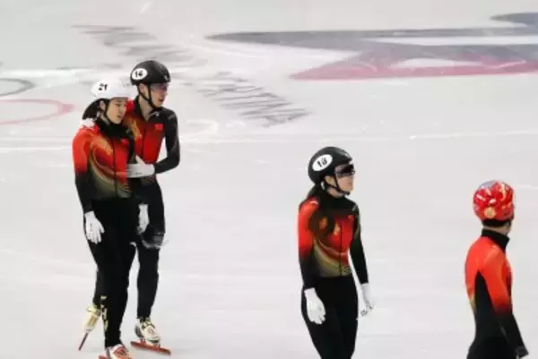 ショートトラック、中国1位→4位まさかの大逆転負け、実況も絶句