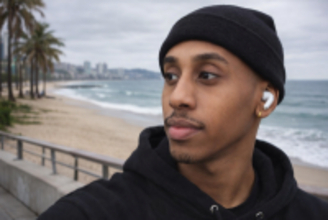 韓国で慰安婦少女像にキス、米国人動画配信者に懲役6月―独メディア